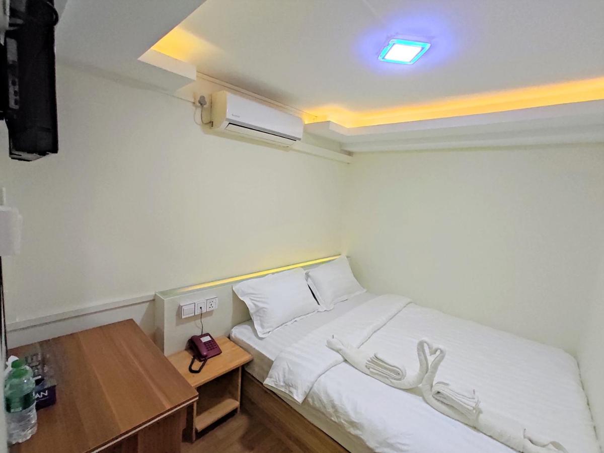 November Hostel Γιανγκόν Εξωτερικό φωτογραφία