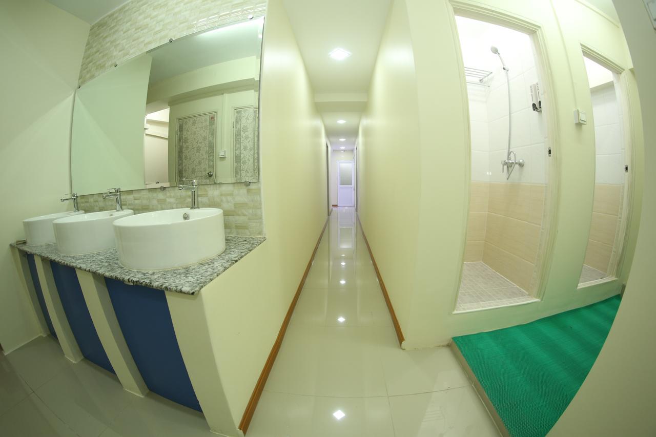 November Hostel Γιανγκόν Εξωτερικό φωτογραφία